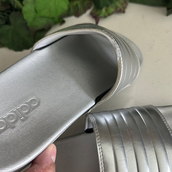 Adidas Womens Silver Metallic Slide Sandals Size 8 - Picture 7 of 8
